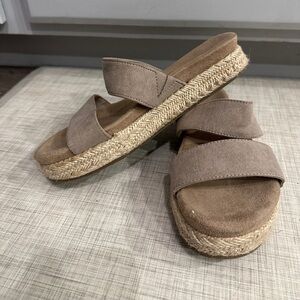 Espadrille platform sandals